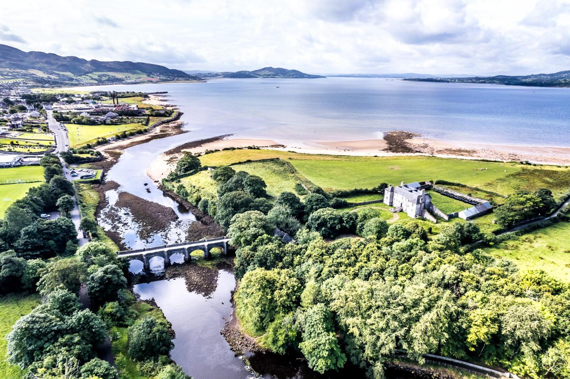 The Harbour Inn Buncrana Exterior foto